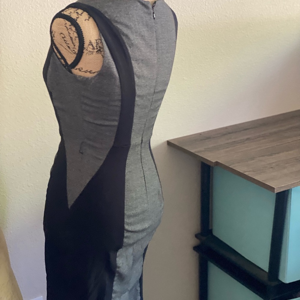 XOXO DRESS - Picture 3 of 4